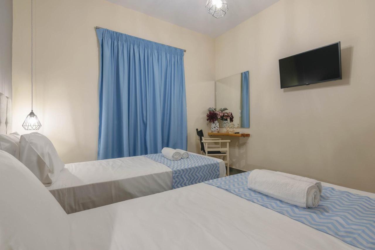 Triple Room with City View