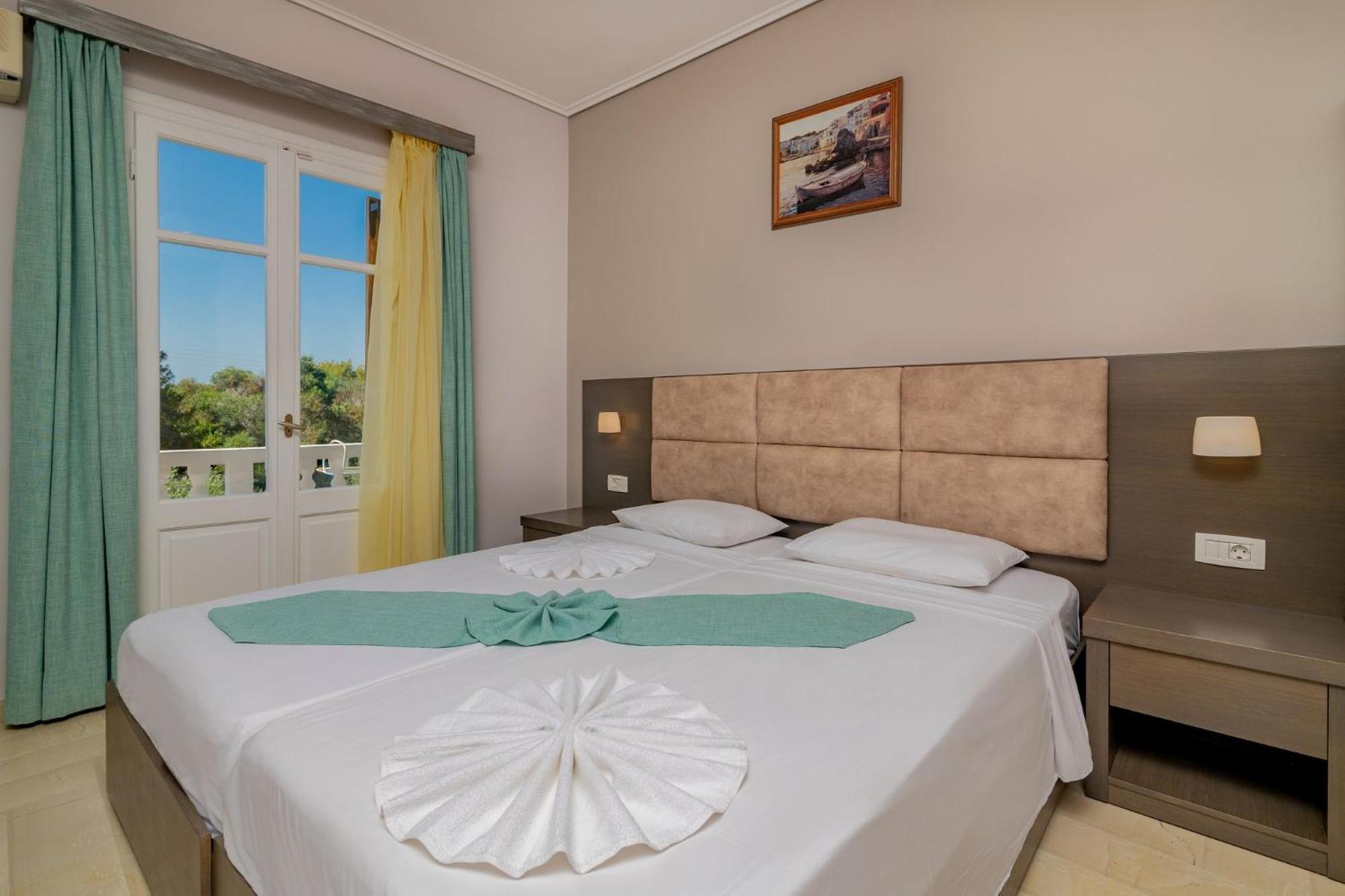 Triple Room with Balcony