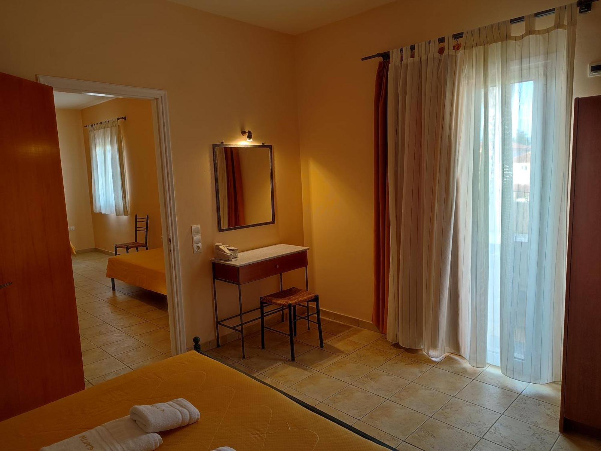 One-Bedroom Apartment,698421876:JPEG