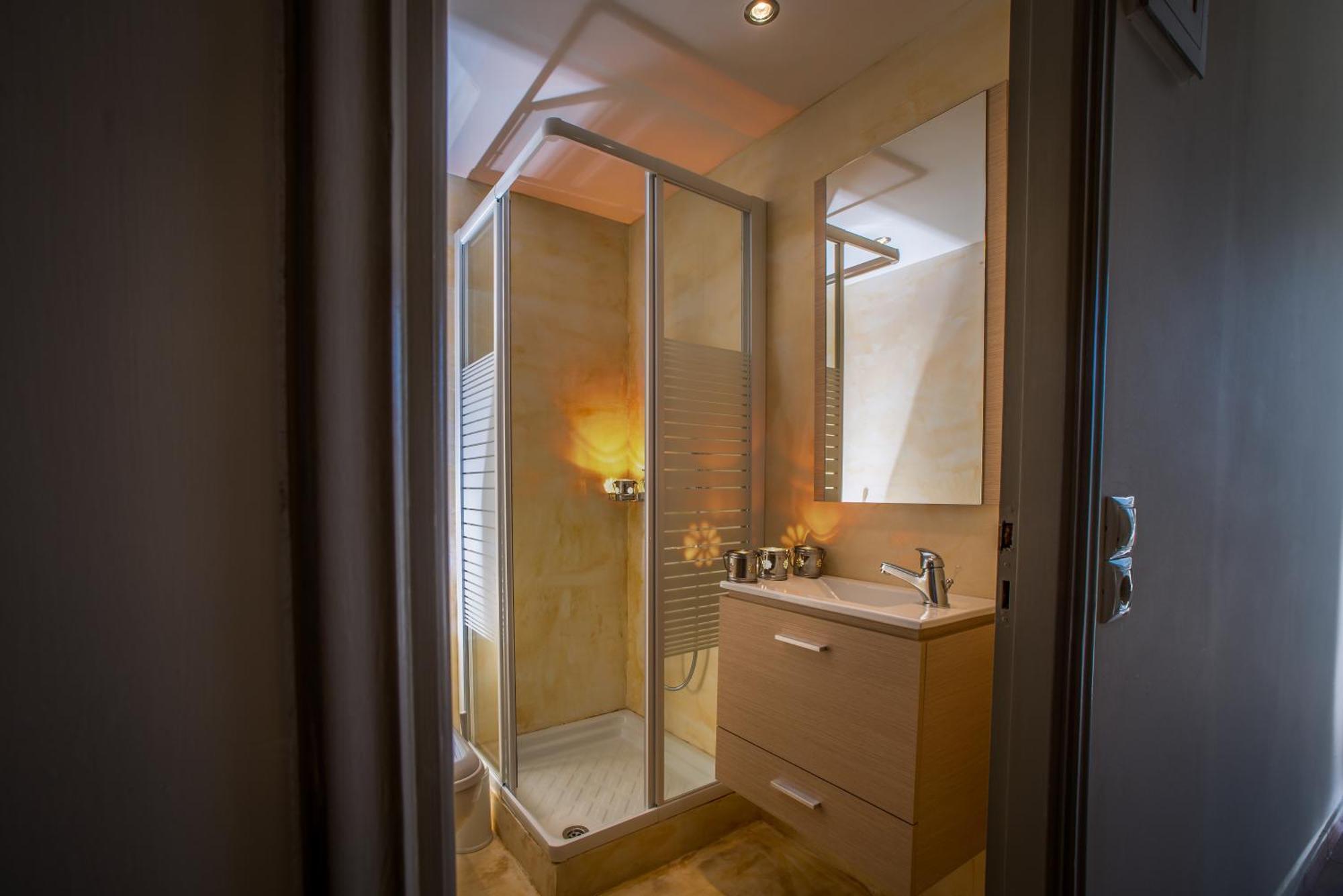 One-Bedroom Apartment (3 Adults)