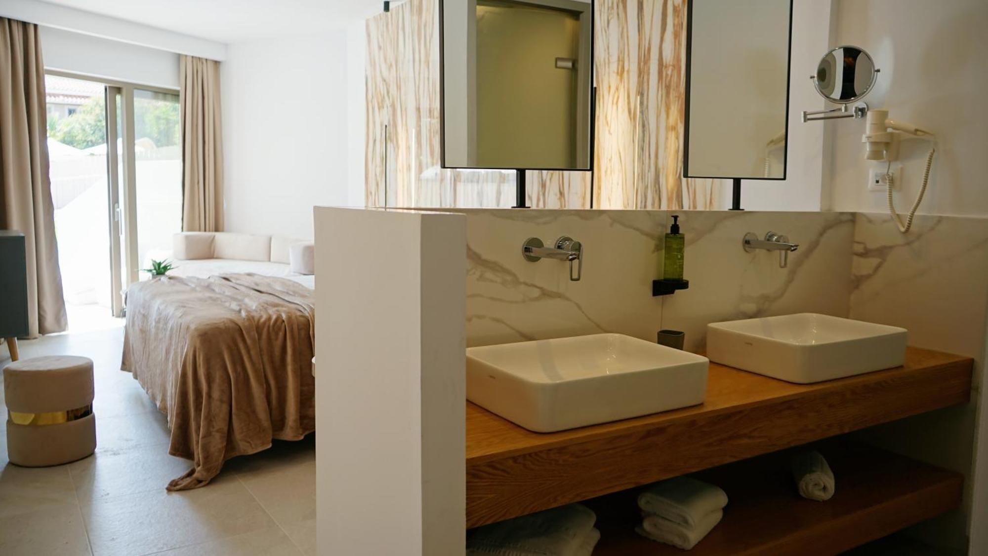 Junior Suite with Private Pool