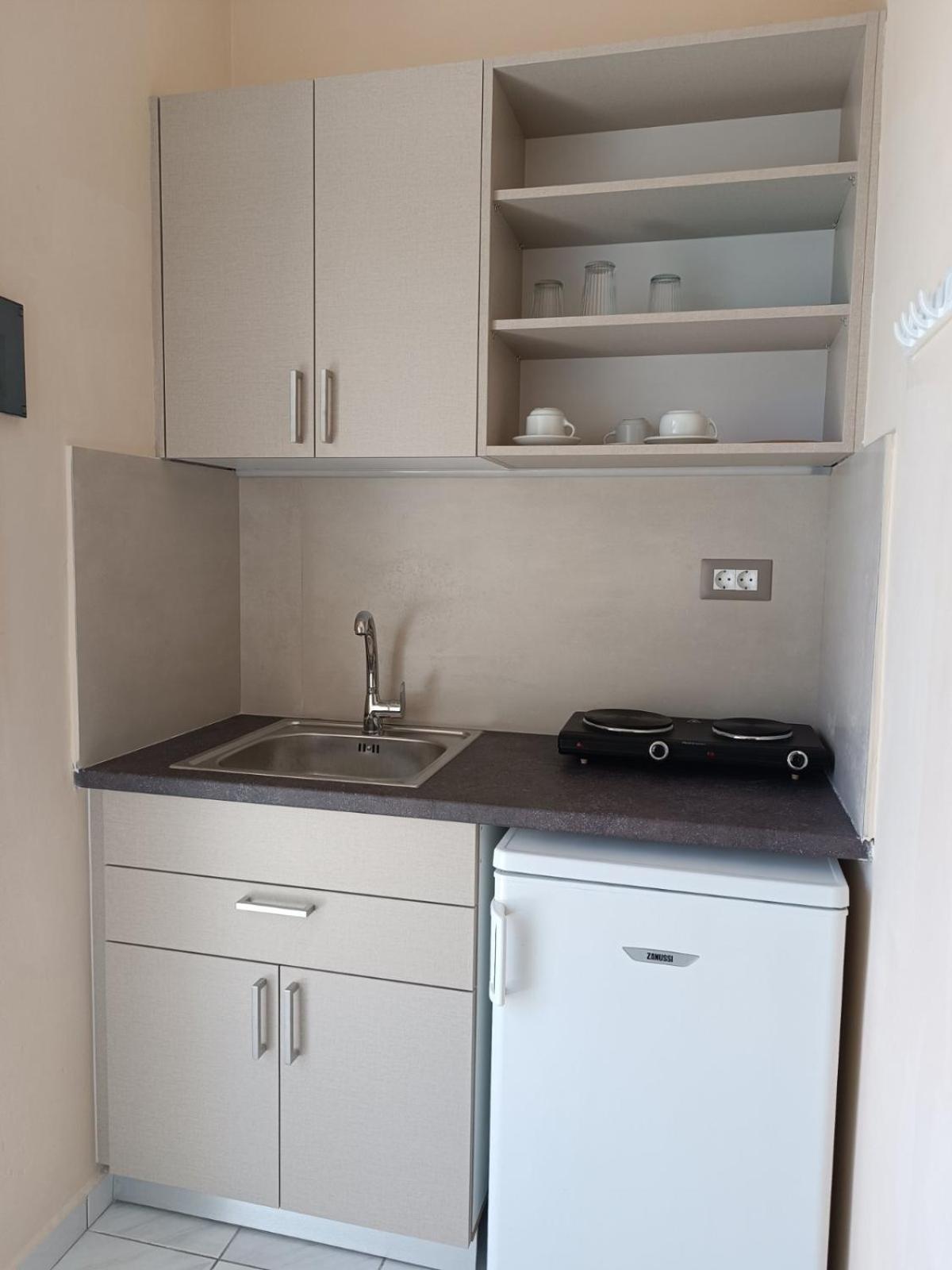 Ground Floor Studio - Spacious Balcony