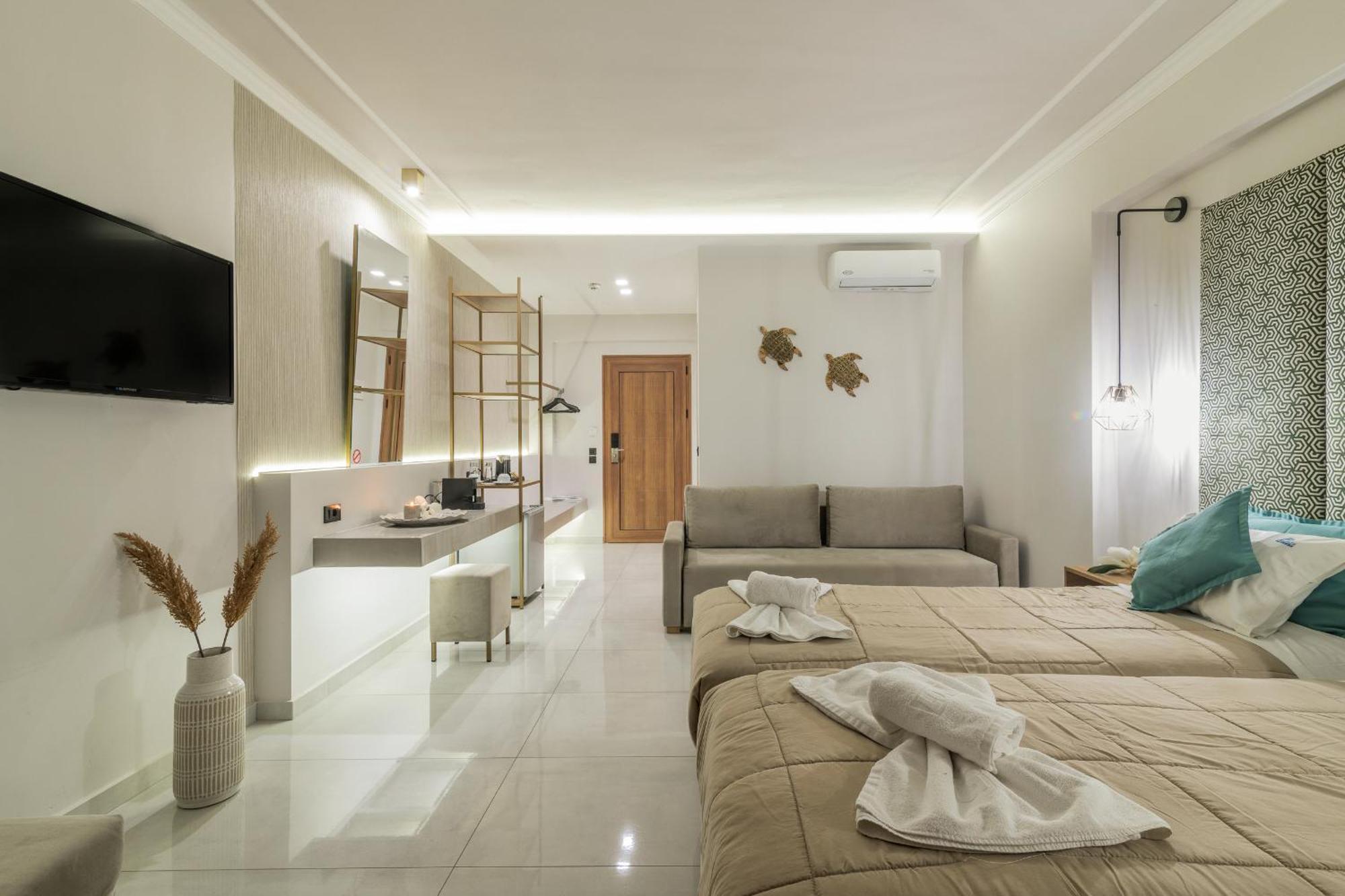Deluxe Suite with Private Pool