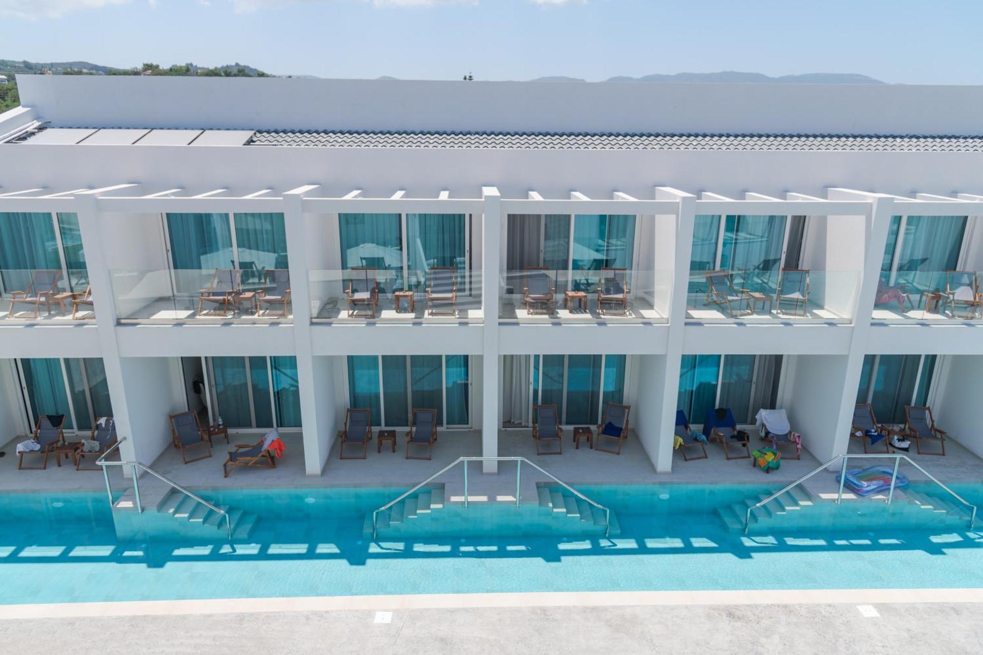 Deluxe Double or Twin Room with Sundeck