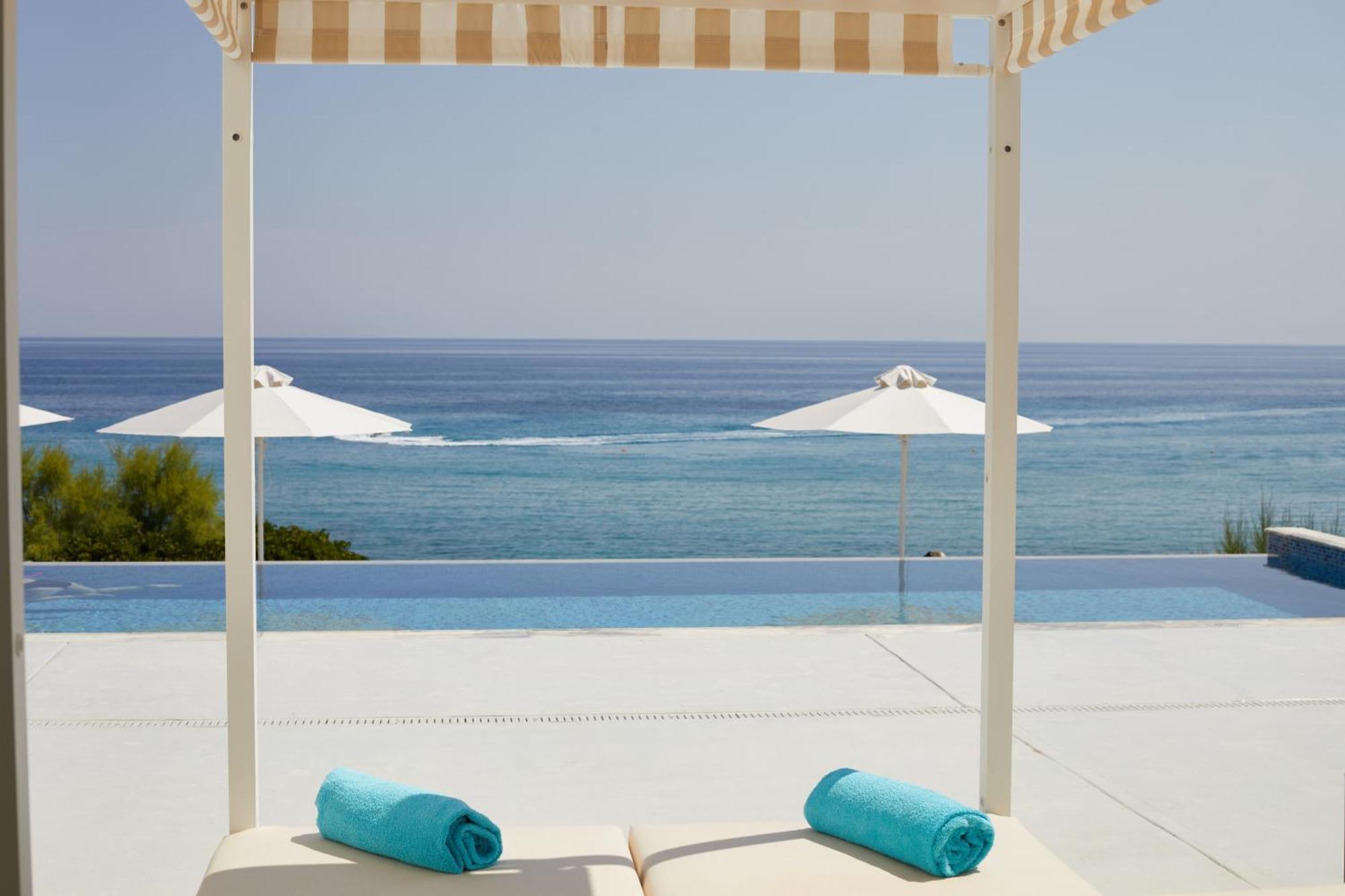 My Favorite Club Junior Suite Front Sea View Swim up x 2 adults