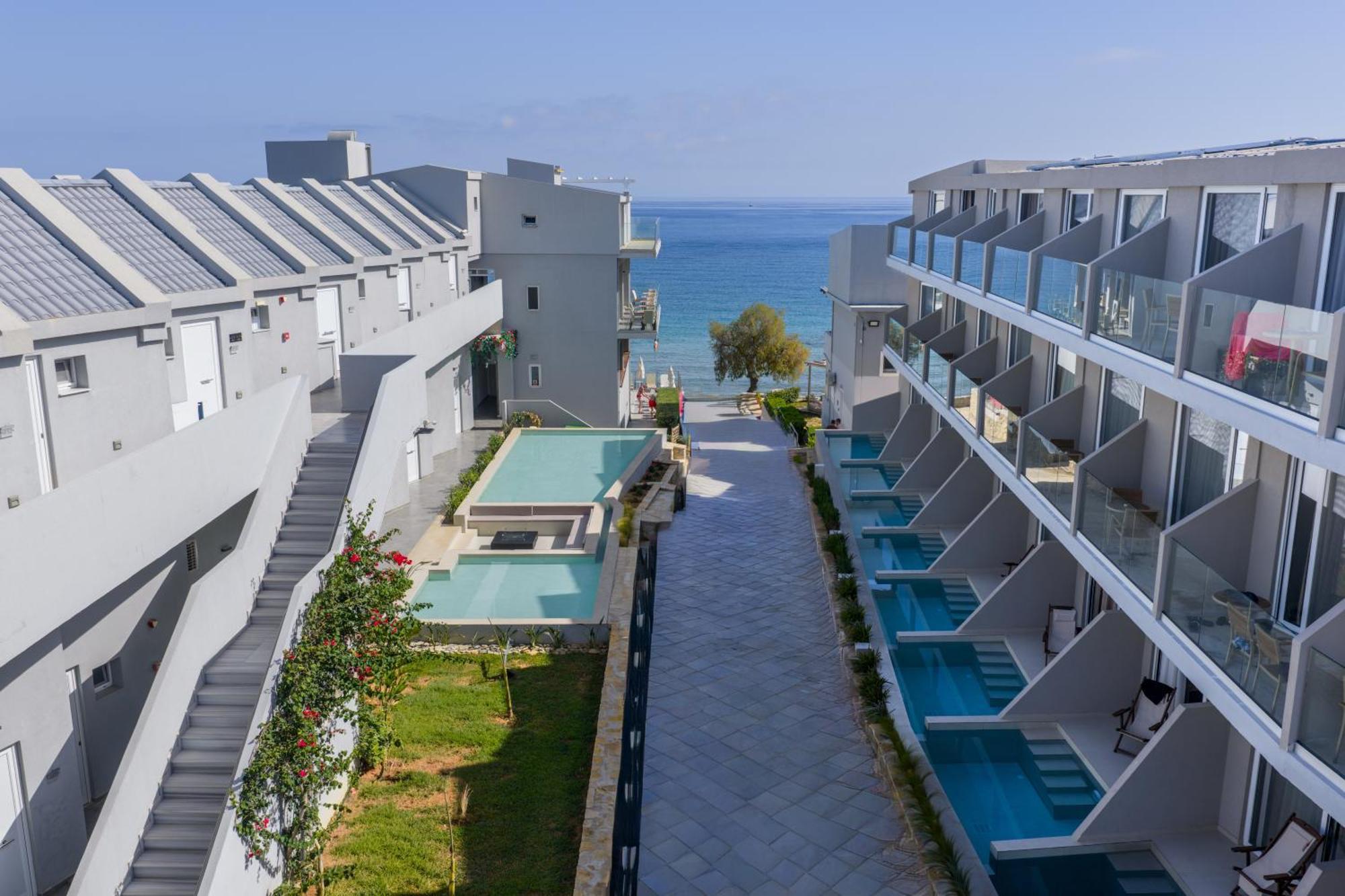 Suite with Private Pool