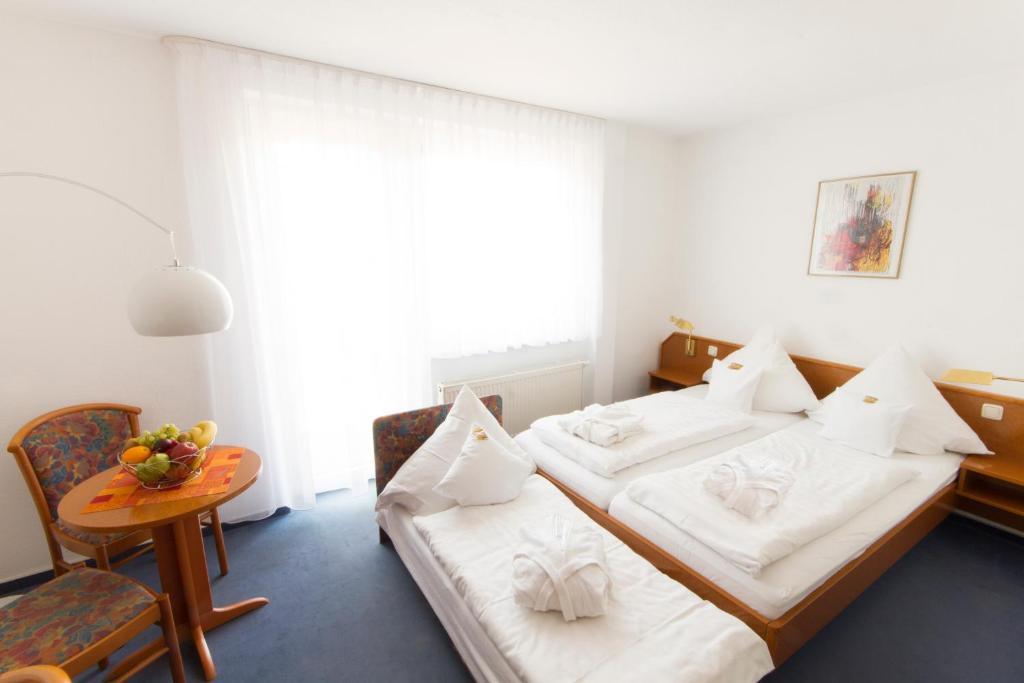 Double or Twin Room with Sea View,257980073:JPEG