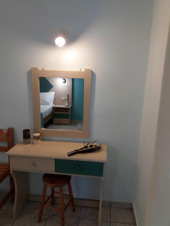 Two-Bedroom Apartment,424868949:JPEG