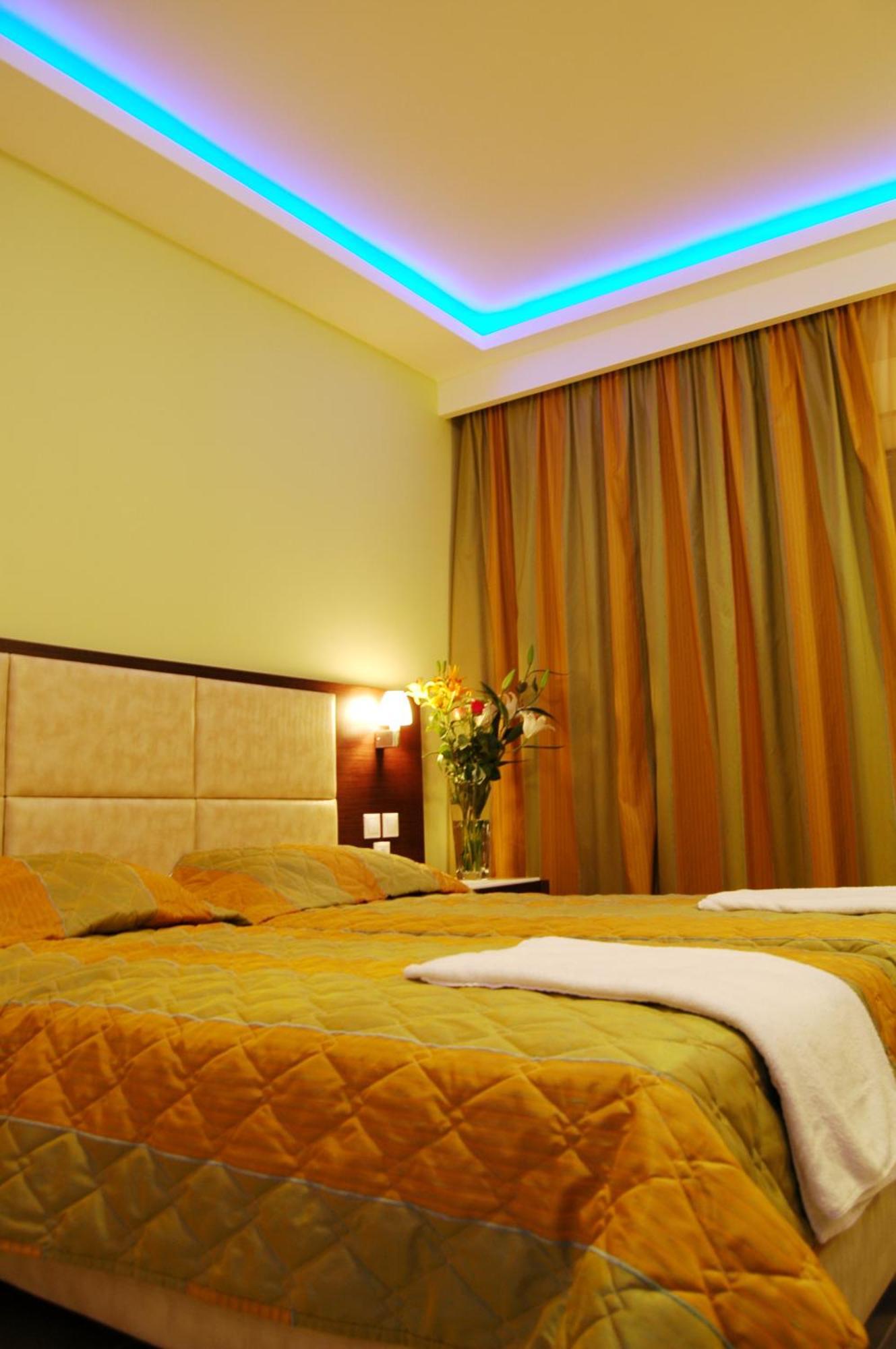 Standard Double or Twin Room,1273298701:JPEG