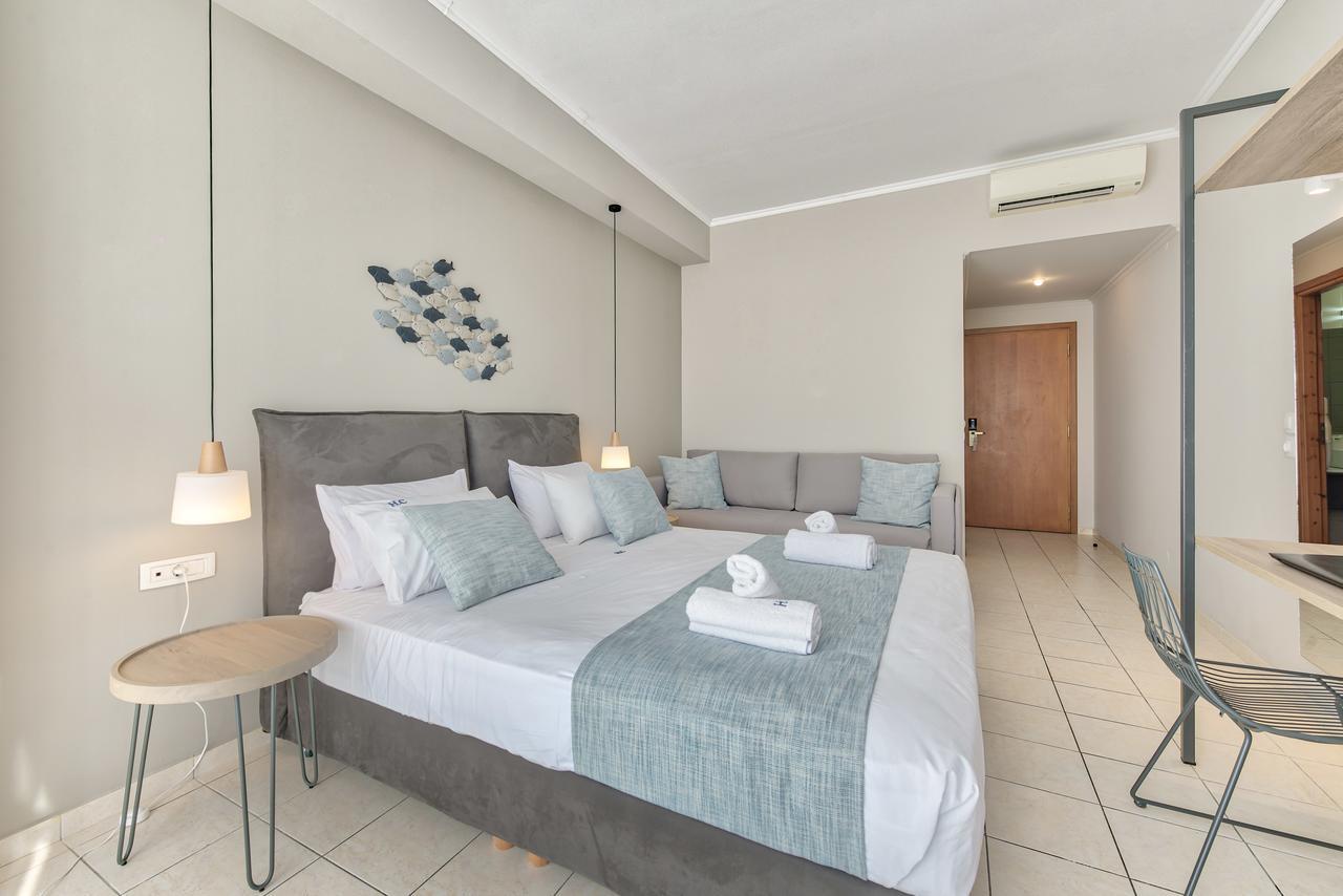 Superior Double Room with Sea & Pool View