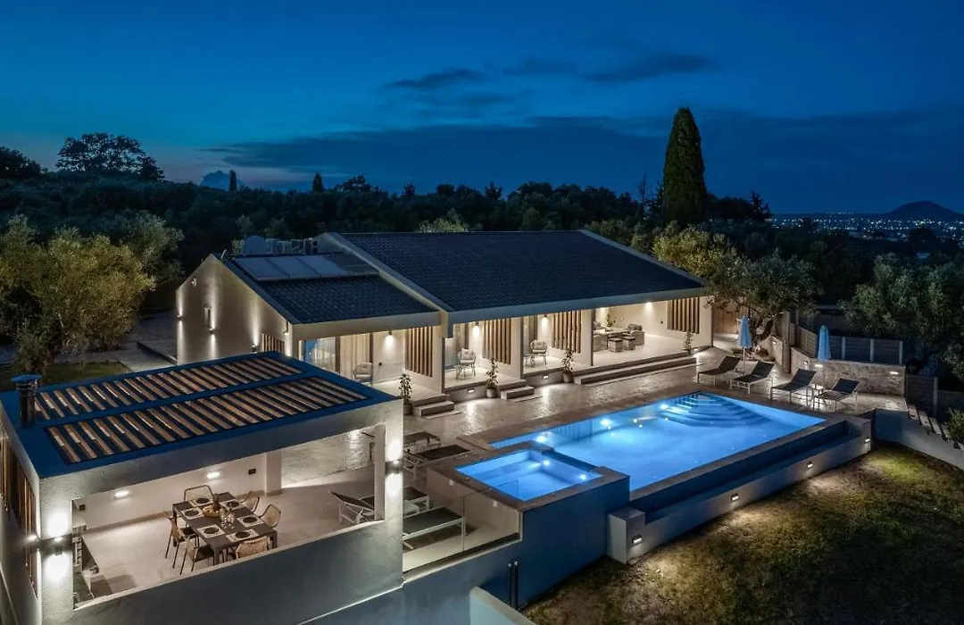 Villa Roselia - Luxury Escape With Magnificent Views, By Zantewize-1