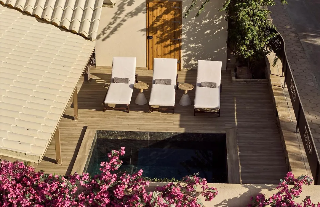 Ilision - Contemporary Living Residences-1