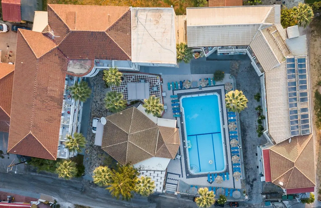 Vivian Hotel-1