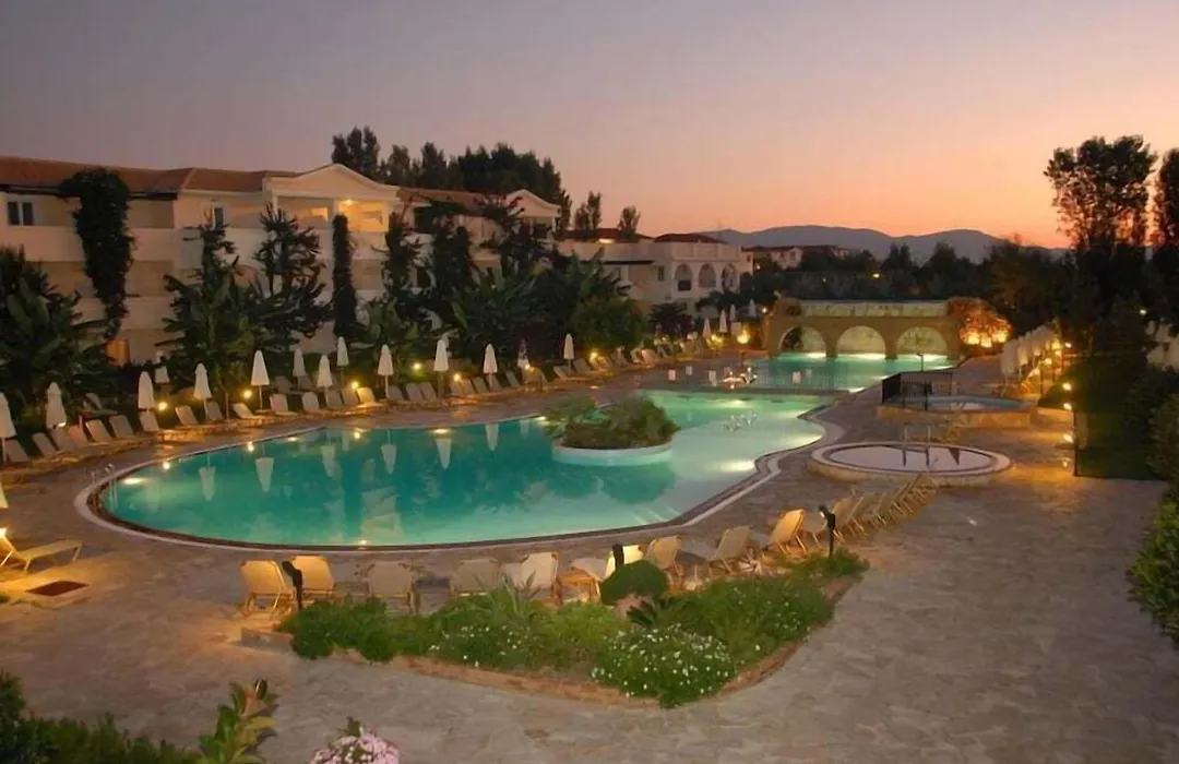 Bitzaro Grande Hotel & Suites-1