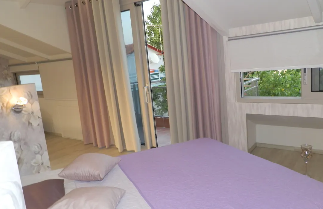 Villa Daizy Boutique Apartments-1