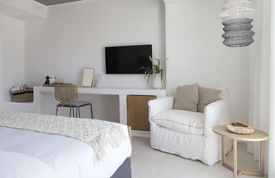 Adorno Beach Hotel And Suites-1