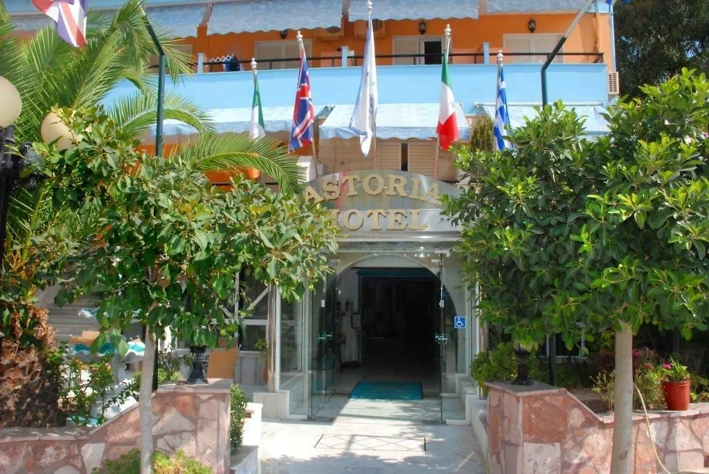 Astoria Hotel-1