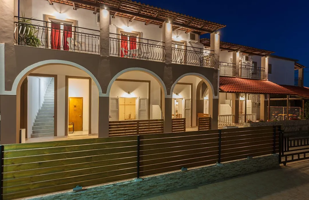 Holidays Studios & Apartments-1