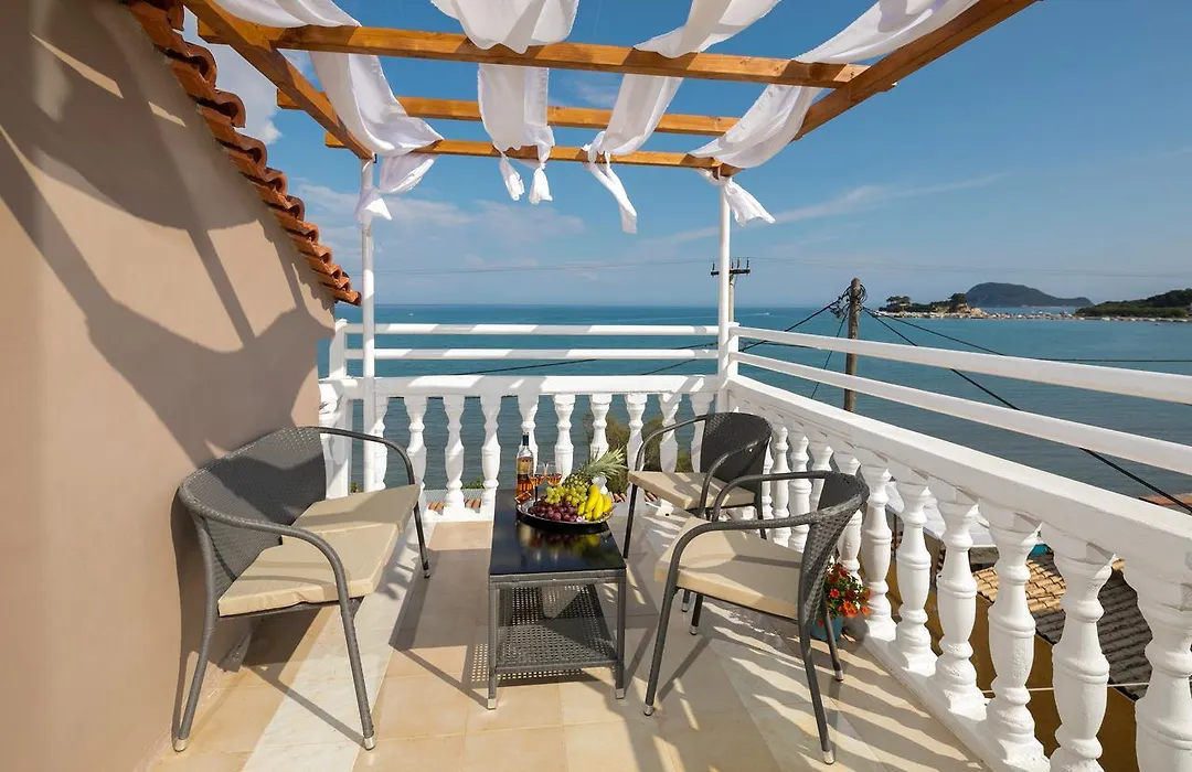 Mare Blu Studios & Suites-1