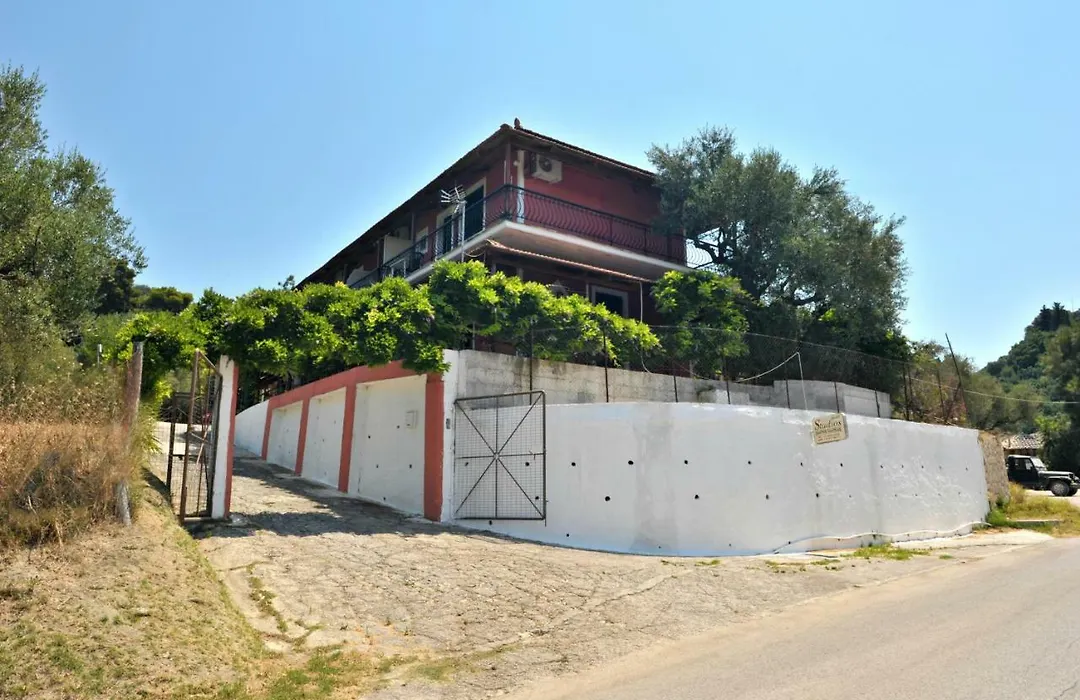 Studios Dimitris Giatras-1
