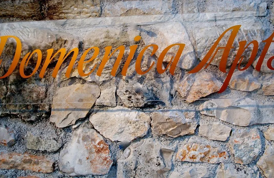 Domenica Apts II-1