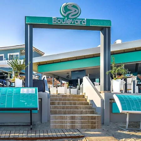 Boulevard Studio 10 With Side Sea View-2
