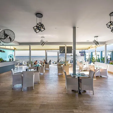 Boulevard Studio 10 With Side Sea View-3