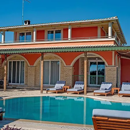 Amor Villa-2