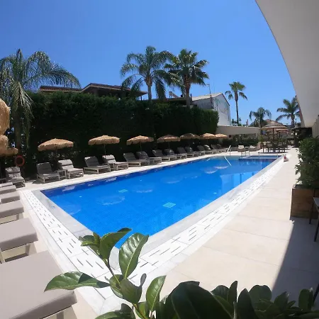 Paradise Hotel&Bar-3