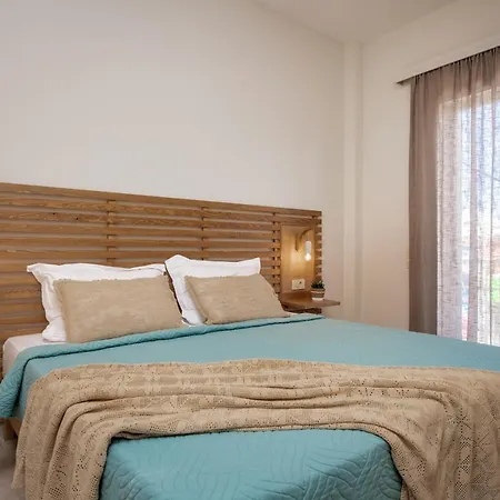 Sunset Apartments-3