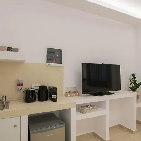Suncourt Lux Rooms-2