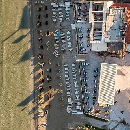 Horizon Apartments - Beachfront Luxury, By Zantewize-3