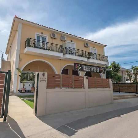 Dora'S Apartments-3