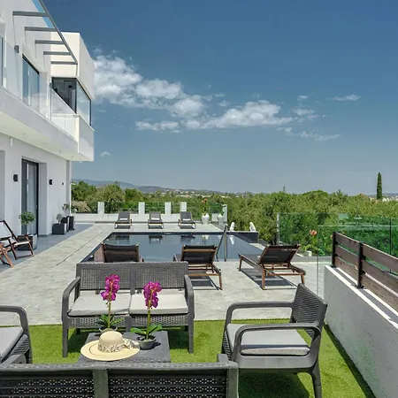 Trevilat Villa - 4 Bedrooms With Private Pool, By Zantewize-3