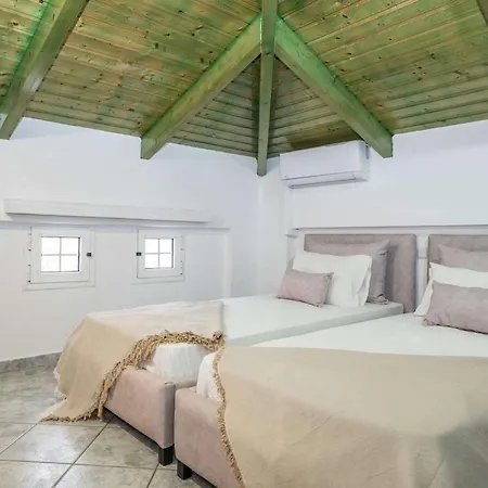 Villa Spiros II Apartments & Studios 50M From Center 300M From Laganas Beach Ideal For Families And Groups-2