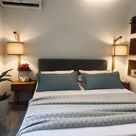 Tzane Luxury Suites - Luxury Suites In The City Center For Comfort & Privacy By Villa Mana Gers-3