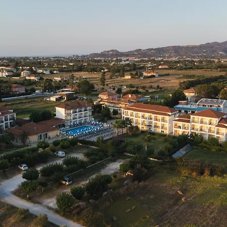 Village Inn Studios & Family Apartments-2
