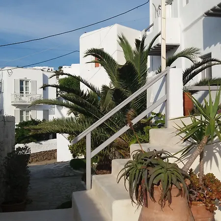 Manos Rooms-3