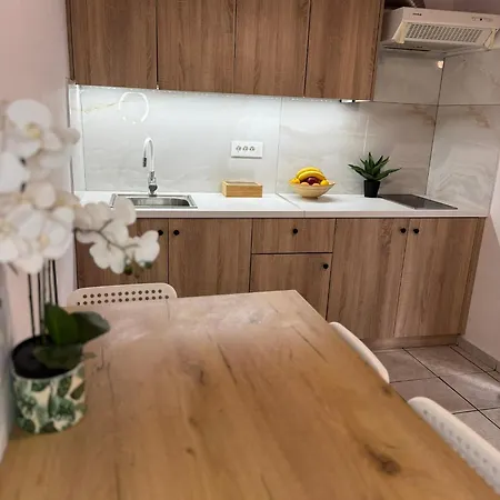 Sarita'S Apartments & Suite-3