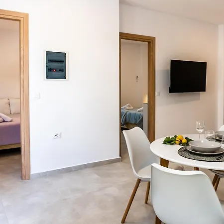 Aquamarine Apartments-3