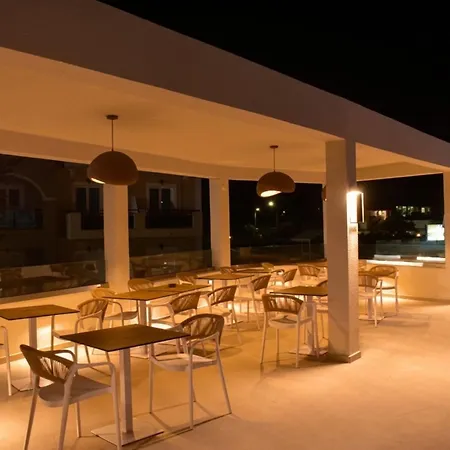 Dennys Inn Hotel-3