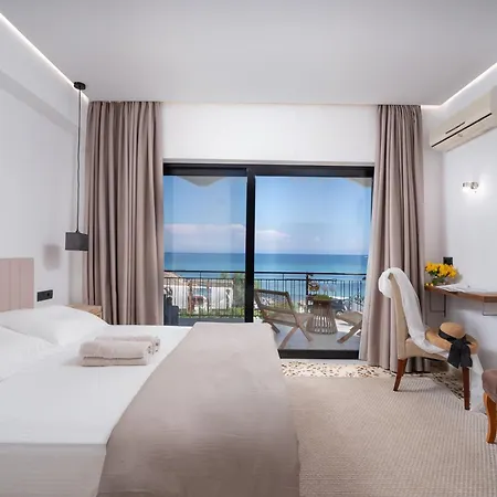 Anastasia Miramar Deluxe Apartments-2