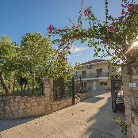 Alba Boutique Apartments-3