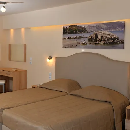 Planos Beach Aparthotel-2