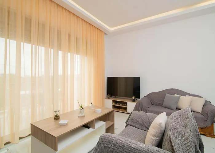 Happiness Apartment Laganas