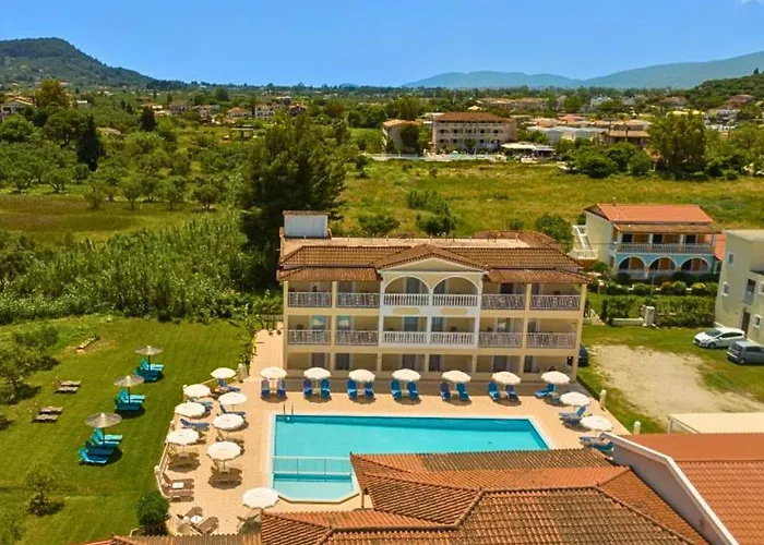 Manousis Aparthotel Τσιλιβί