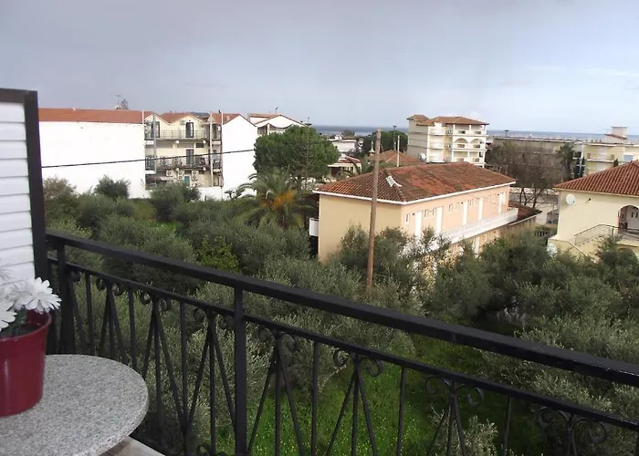 Pet friendly Magdalena'S Studios Tsilivi 