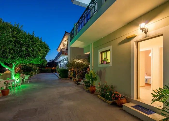 Pet friendly Tota Studios Tsilivi 
